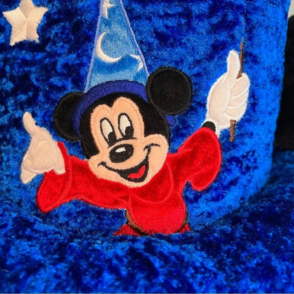 Disney Parks‎ Mickey Mouse Fleece Mouse Ears Embroidered Hat. Size Small.